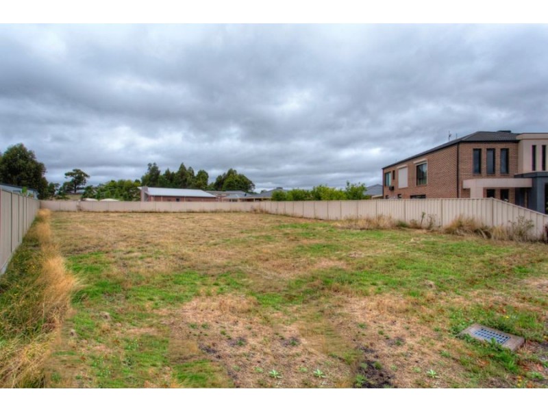 7 Carnaby Way, Canadian VIC 3350