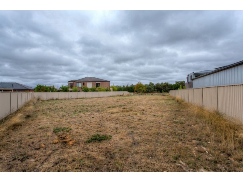 7 Carnaby Way, Canadian VIC 3350