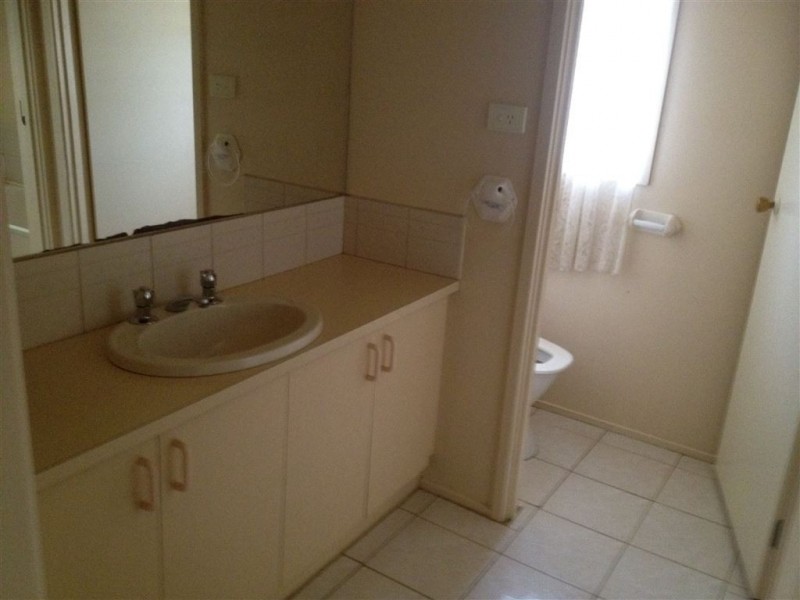 1/8 Darling Street, Sebastopol VIC 3356