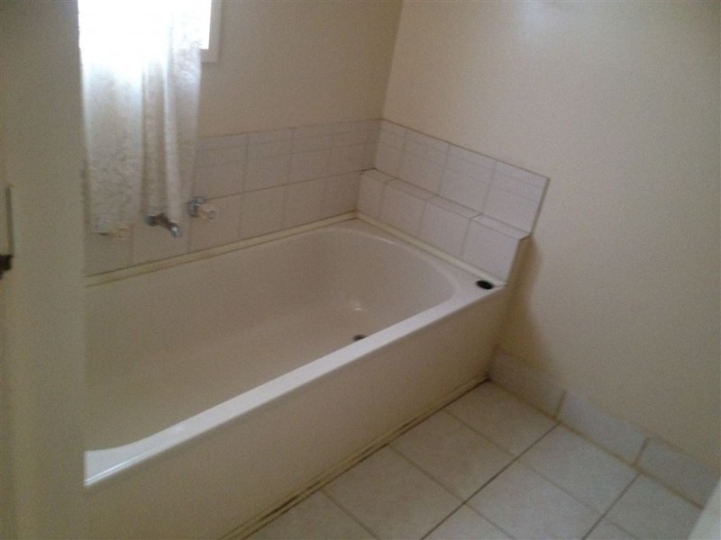 1/8 Darling Street, Sebastopol VIC 3356