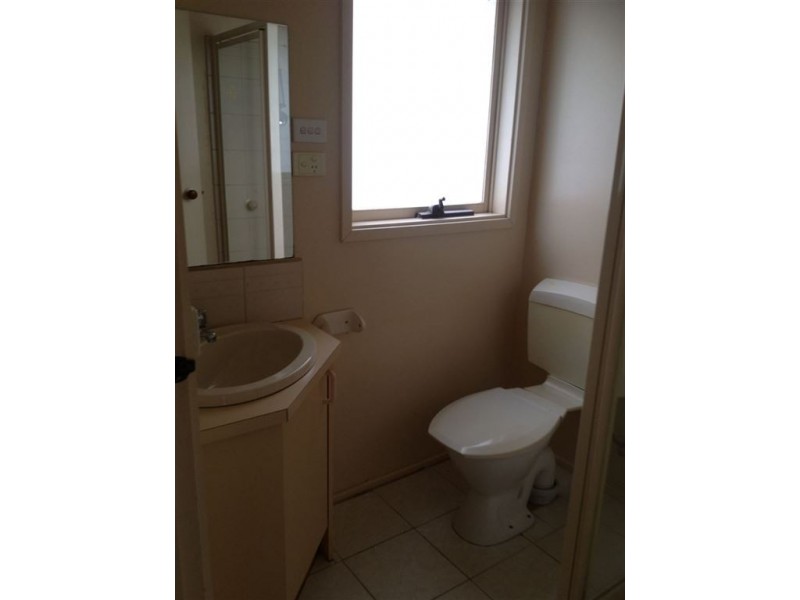 1/8 Darling Street, Sebastopol VIC 3356