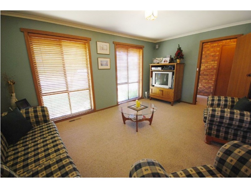 33 Jasmine Drive, Delacombe VIC 3356