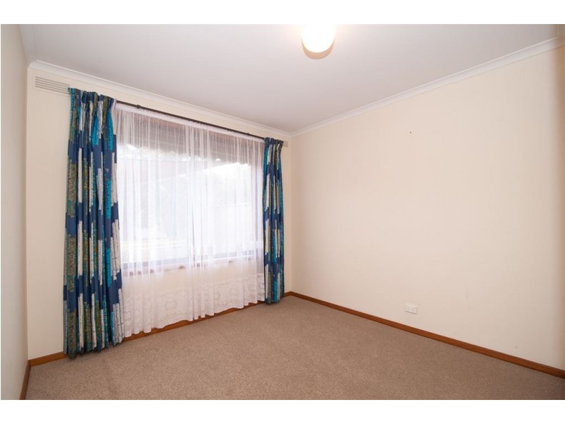 14 Semillon Grove, Mount Clear VIC 3350