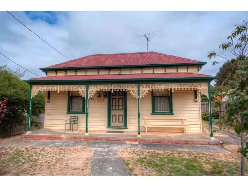 708 Ascot Street South, Redan VIC 3350