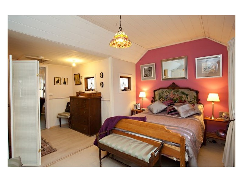 54 Carmody Drive, Creswick VIC 3363