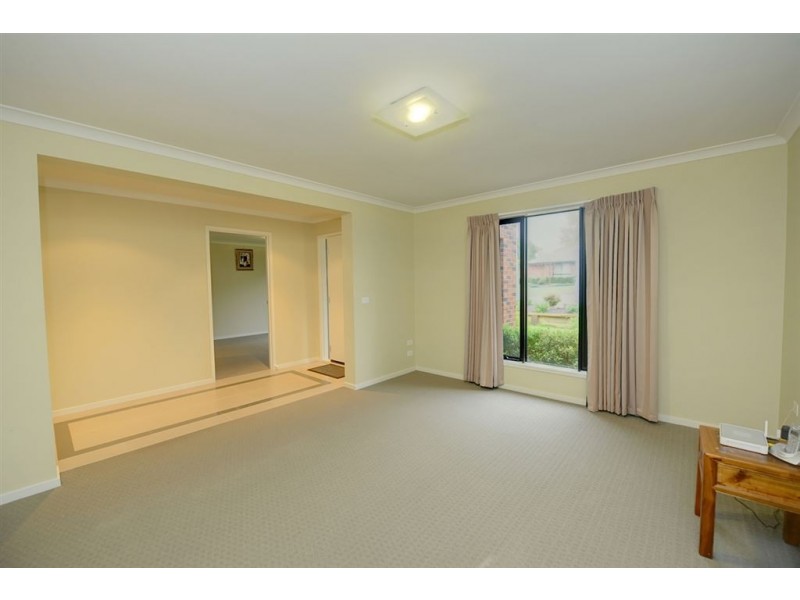 9 Eilish Court, Mount Helen VIC 3350