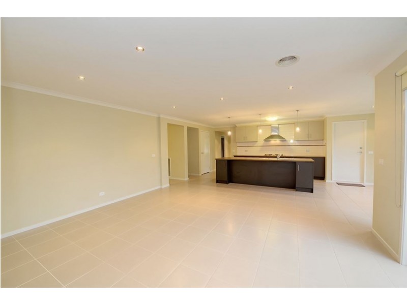 9 Eilish Court, Mount Helen VIC 3350