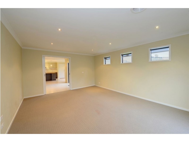 9 Eilish Court, Mount Helen VIC 3350