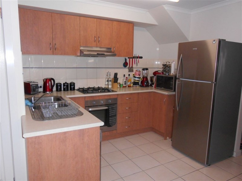 16 Domain Gardens, Sebastopol VIC 3356