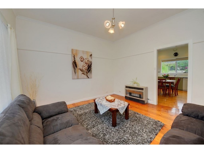 16 Alexandra Street, Sebastopol VIC 3356