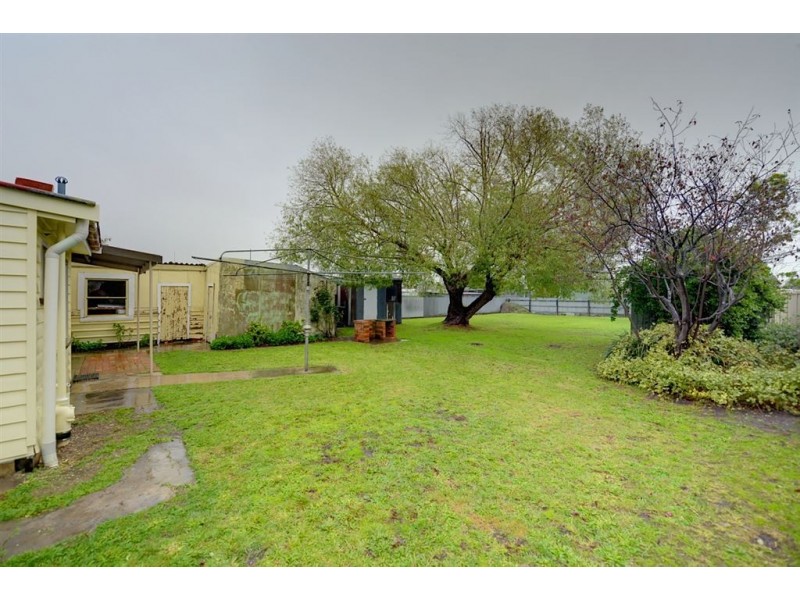 16 Alexandra Street, Sebastopol VIC 3356