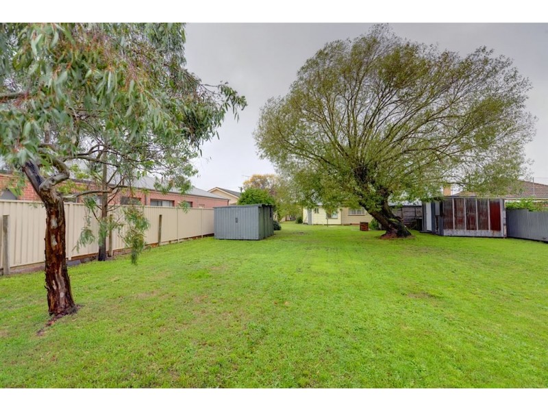 16 Alexandra Street, Sebastopol VIC 3356