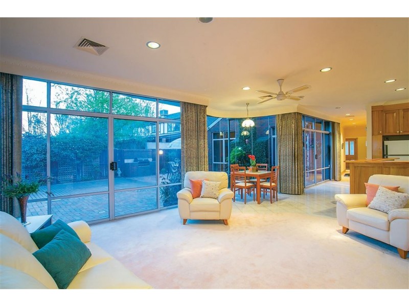 1 The Court, Lake Wendouree VIC 3350