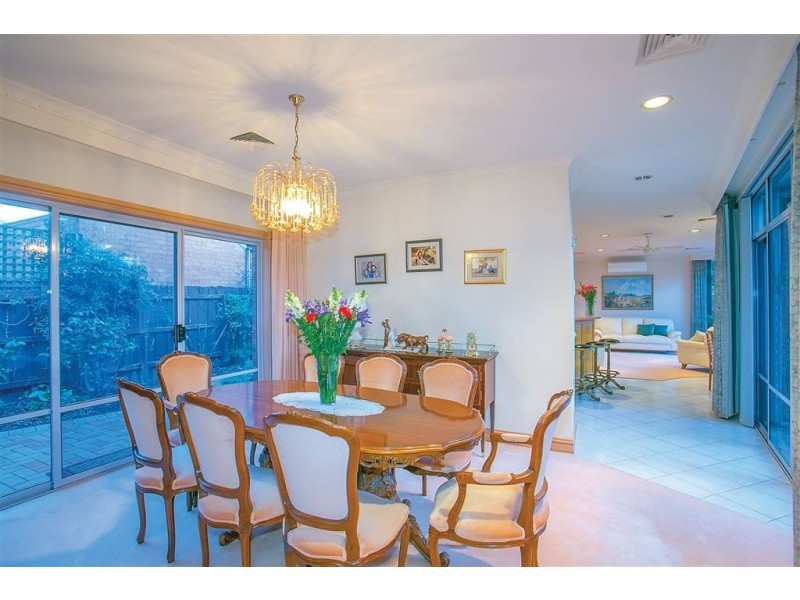 1 The Court, Lake Wendouree VIC 3350