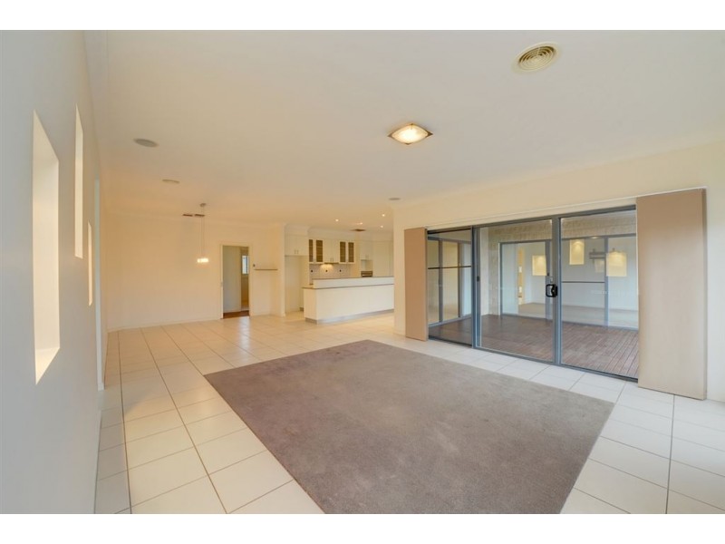 14 Powell Avenue, Cardigan Village VIC 3352