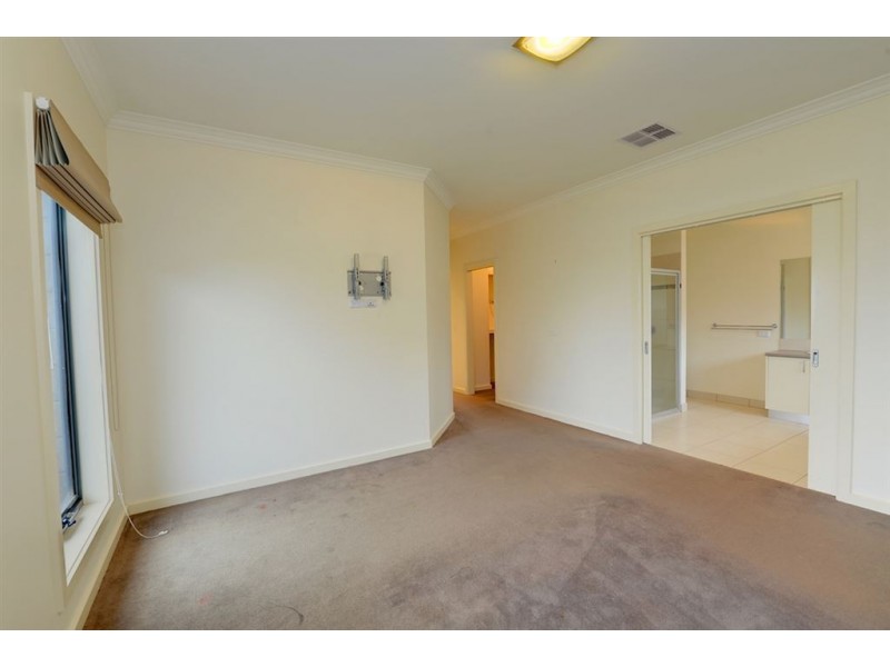 14 Powell Avenue, Cardigan Village VIC 3352