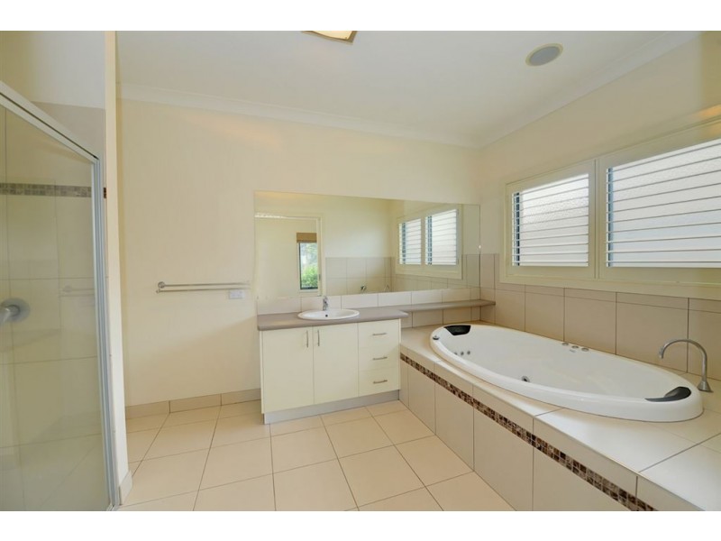 14 Powell Avenue, Cardigan Village VIC 3352