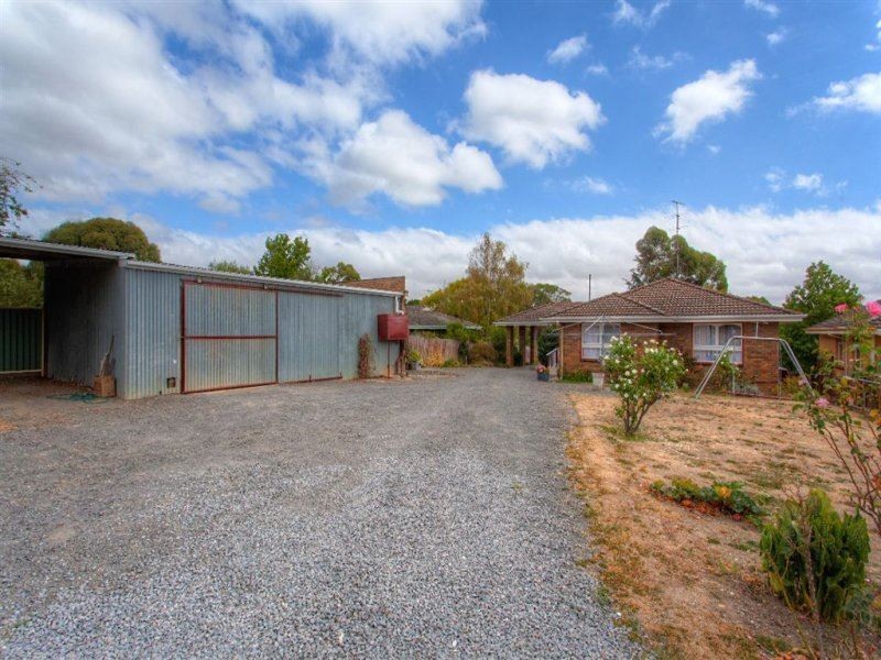 38 Moore Street, Creswick North VIC 3363
