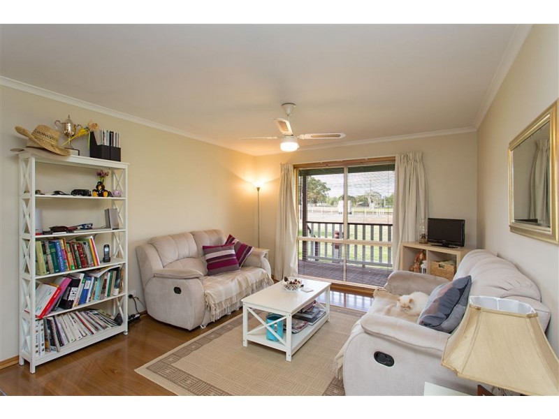 17 Johns Road, Creswick VIC 3363