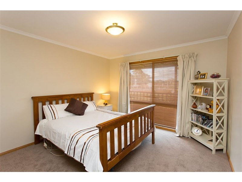 17 Johns Road, Creswick VIC 3363