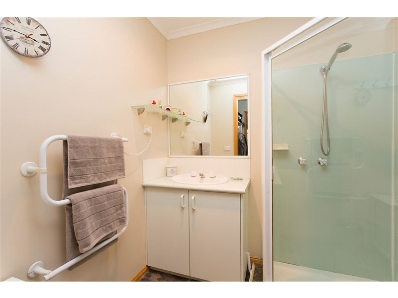 17 Johns Road, Creswick VIC 3363