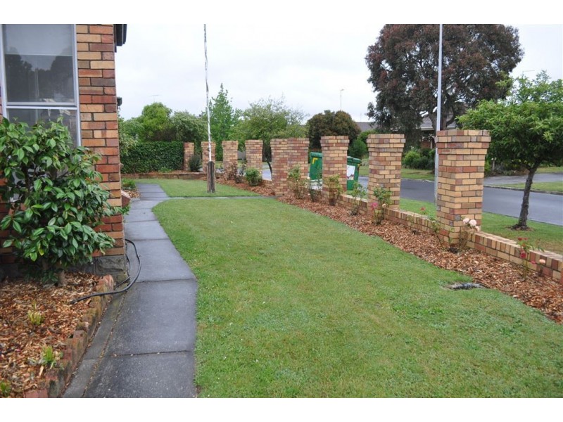 6 Avoca Crescent, Alfredton VIC 3350