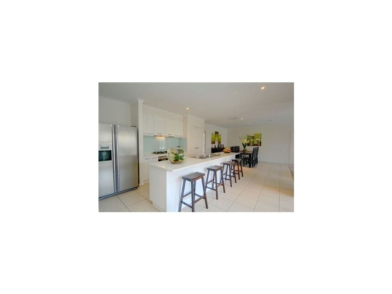 42 Lawrie Drive, Alfredton VIC 3350