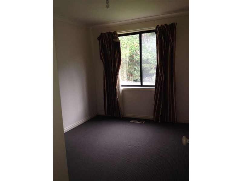 44 Oakbank drive, Mount Helen VIC 3350