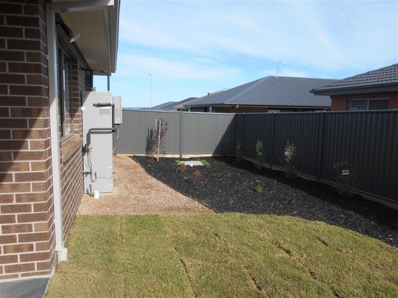 18 Cahill Close, Alfredton VIC 3350