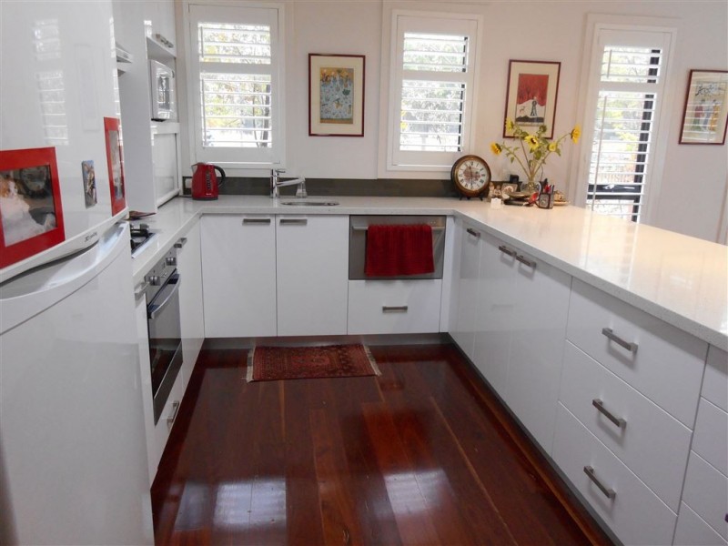 1/203a Russell Street, Newington VIC 3350