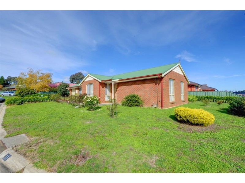 11 Balmoral Drive, Ballarat East VIC 3350