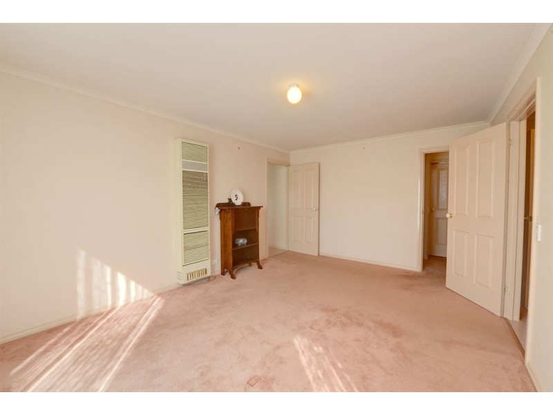 11 Balmoral Drive, Ballarat East VIC 3350