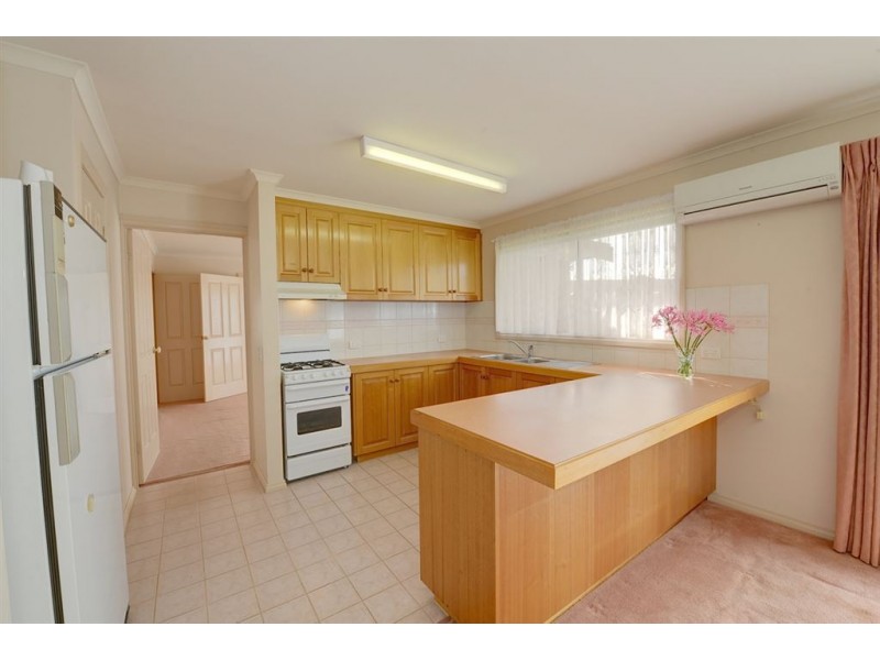 11 Balmoral Drive, Ballarat East VIC 3350