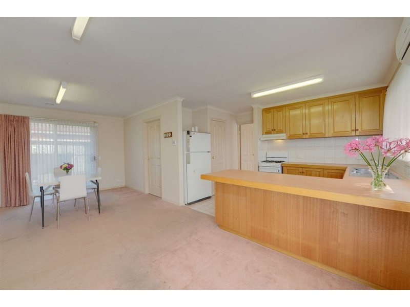 11 Balmoral Drive, Ballarat East VIC 3350