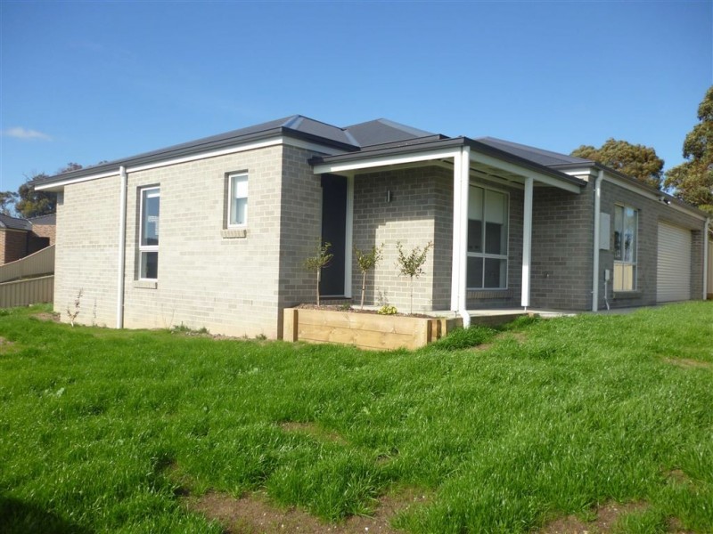 140 Canadian Lakes Boulevard, Canadian VIC 3350