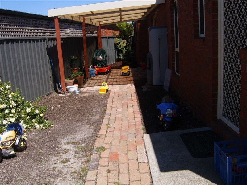 50 Rowan Parade, Wendouree VIC 3355