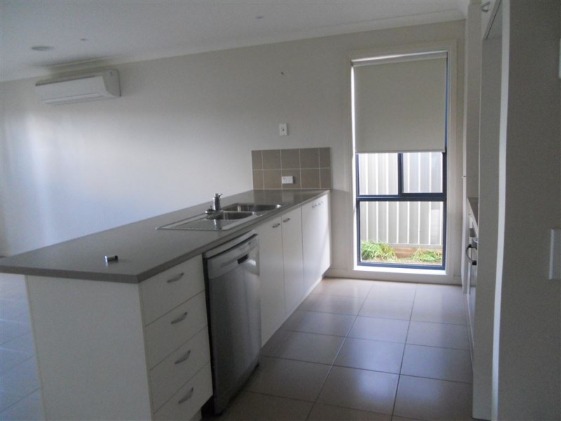 22 Regina Street, Wendouree VIC 3355