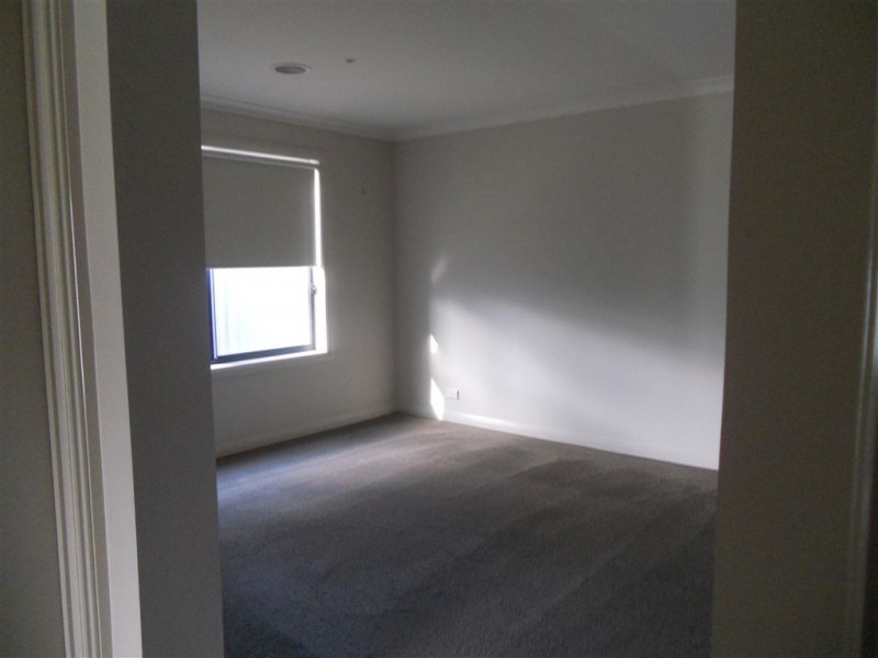 22 Regina Street, Wendouree VIC 3355