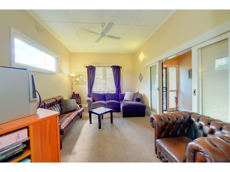 242 Joseph Street, Canadian VIC 3350