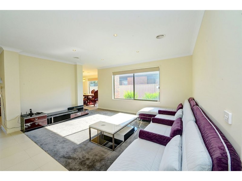 27 Normlyttle Parade, Miners Rest VIC 3352