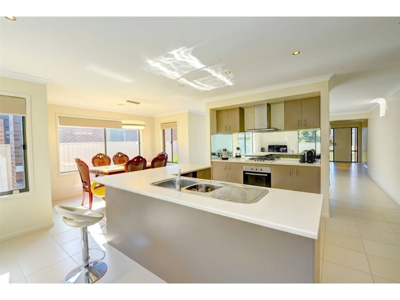 27 Normlyttle Parade, Miners Rest VIC 3352