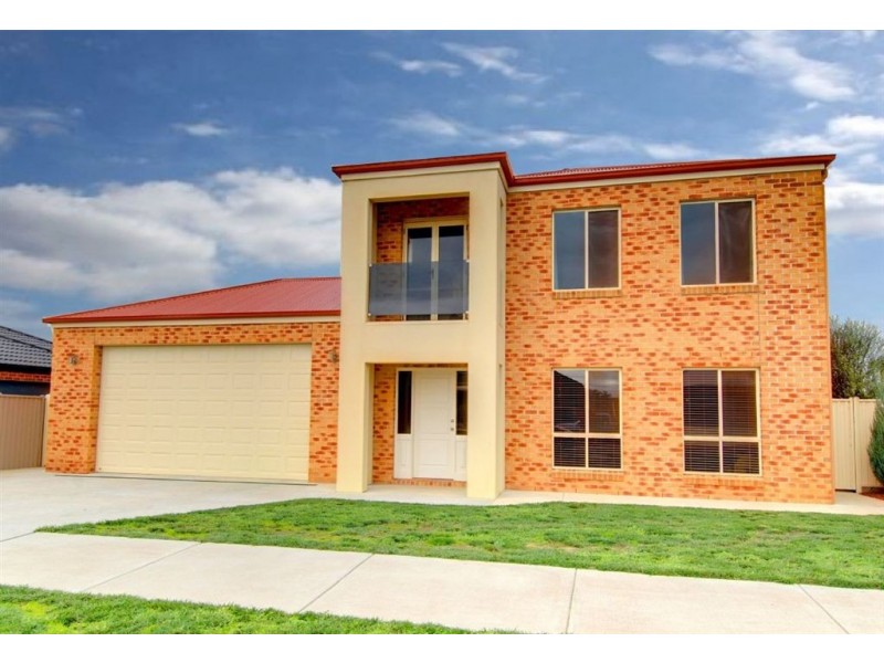 11 Menhennet Drive, Ballarat VIC 3350