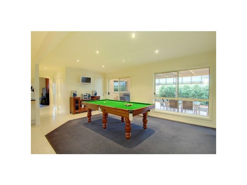 11 Menhennet Drive, Ballarat VIC 3350