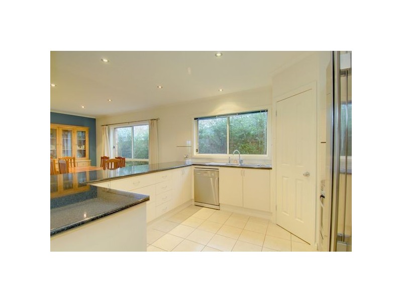 11 Menhennet Drive, Ballarat VIC 3350