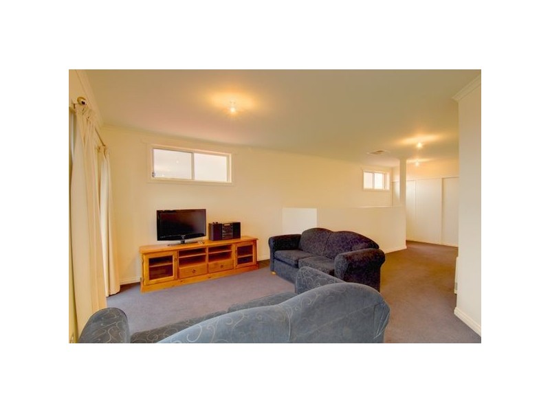 11 Menhennet Drive, Ballarat VIC 3350