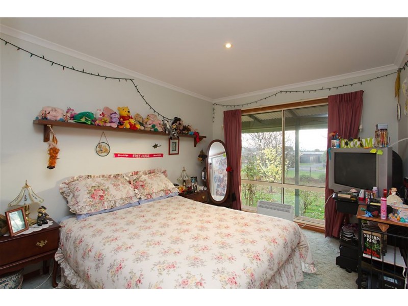 18 Calder Street, Smeaton VIC 3364