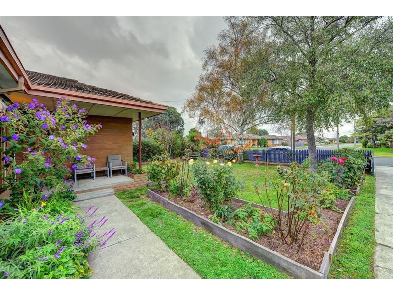 5 Mawarra Drive, Delacombe VIC 3356