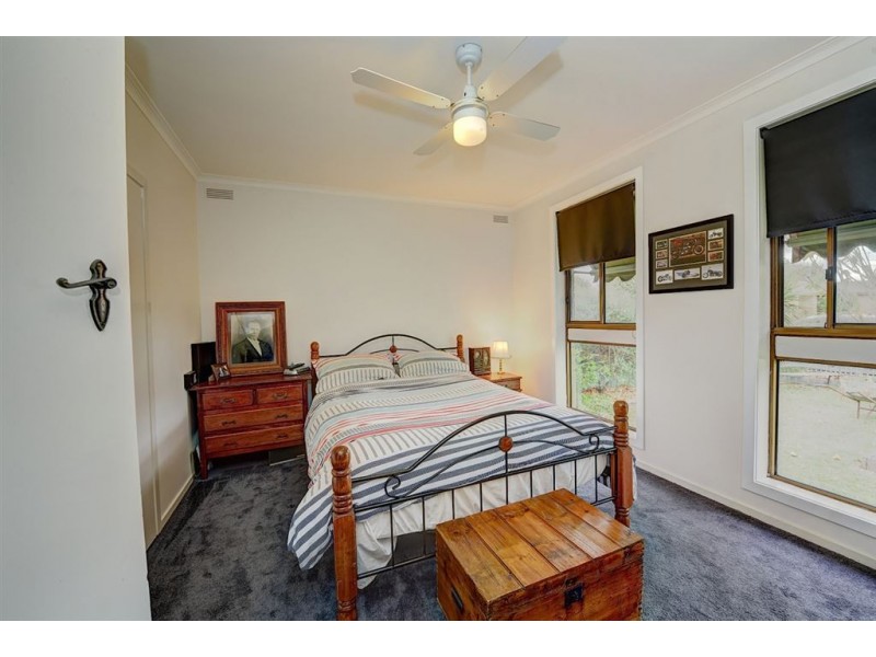 5 Mawarra Drive, Delacombe VIC 3356