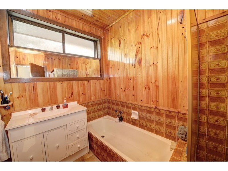 5 Mawarra Drive, Delacombe VIC 3356