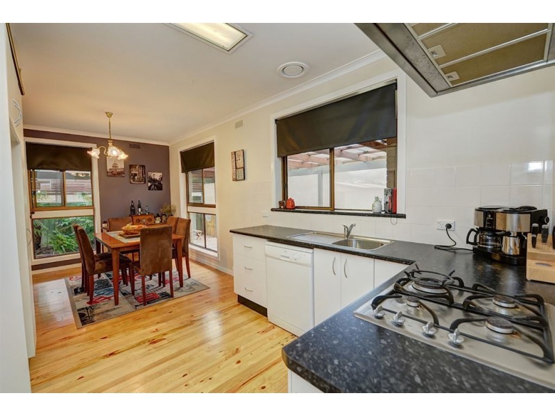 5 Mawarra Drive, Delacombe VIC 3356